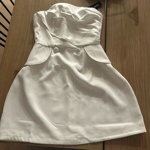 Boohoo White Dress